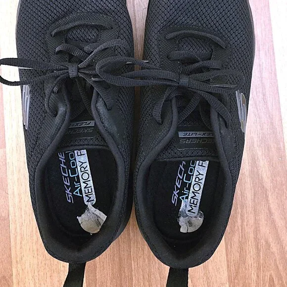 Skechers/Black Comfort Sneakers/Women's/Size 7/Used Only One Time - Picture 2 of 12